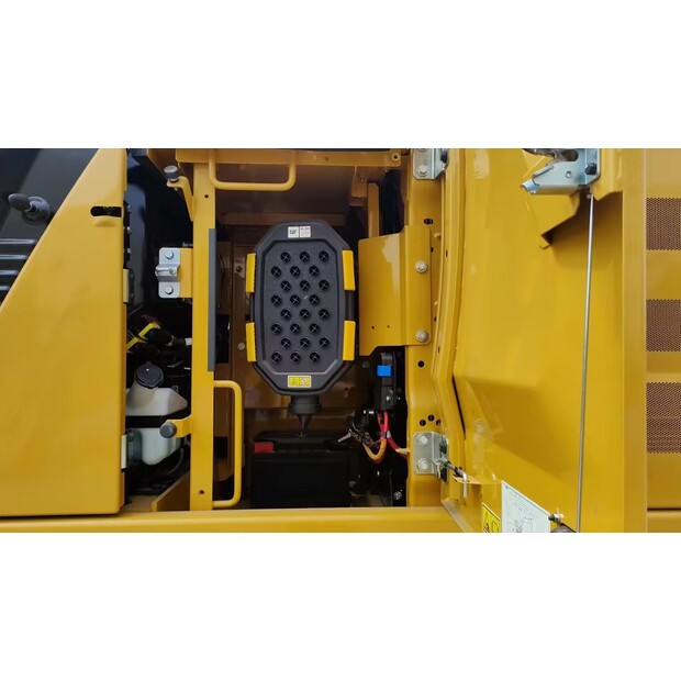 2023 Caterpillar 330GC-44035052