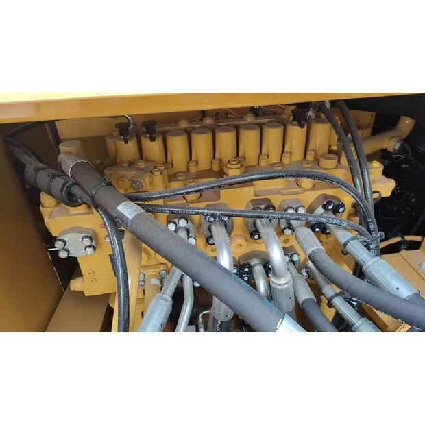 2023 Caterpillar 330GC-44035053