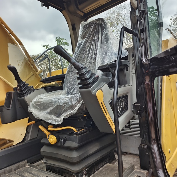 2022 Caterpillar 330GC-44035064