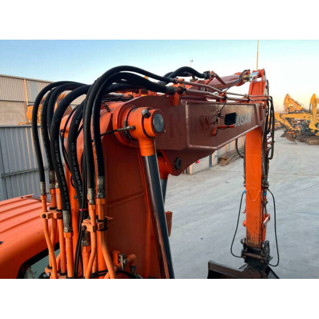 2010 Doosan DX170W-44038270