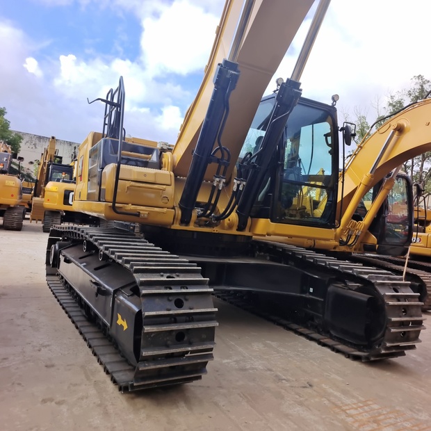 2023 Caterpillar 345GC-44038371
