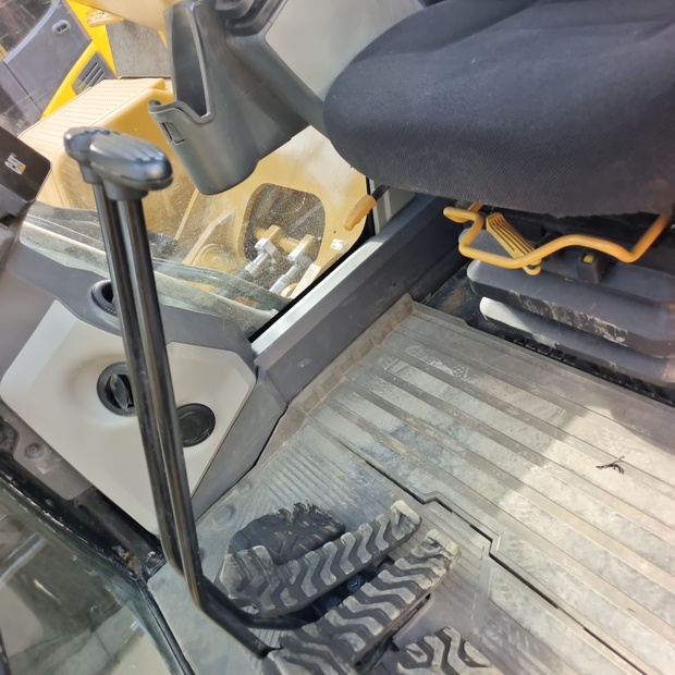 2023 Caterpillar 345GC-44038376