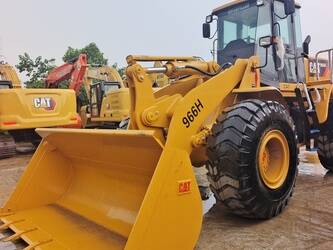 صورة ل شيولات 2023 كاتربيلر 966H