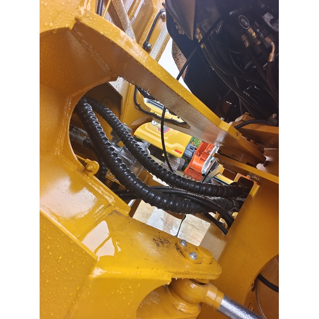 2023 Caterpillar 966H-44038740