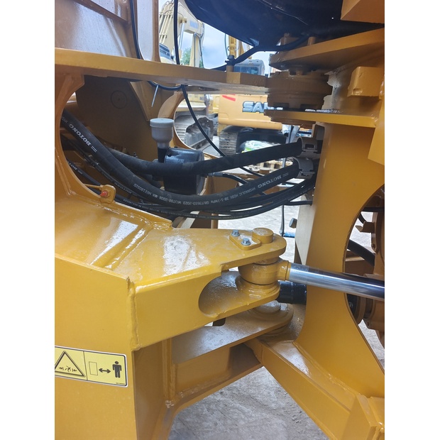 2023 Caterpillar 966H-44038770