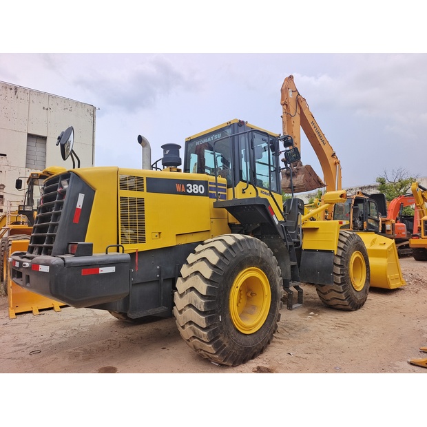 2023 Caterpillar WA 380-6-44038891