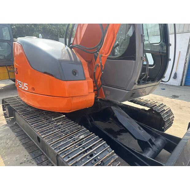 2023 Hitachi ZX75-44040984