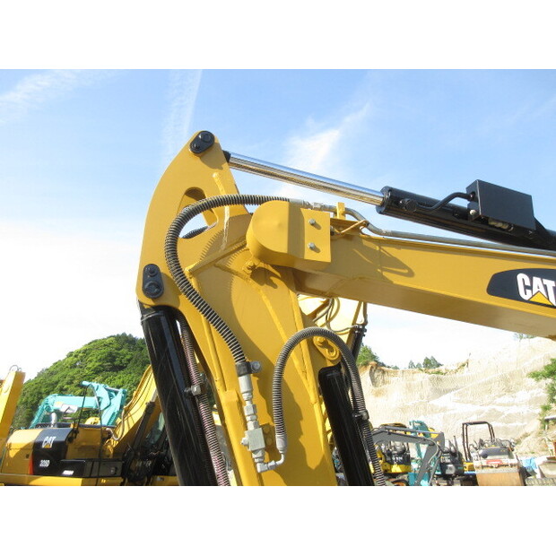 2018 Caterpillar 305.5E2CR-44041058