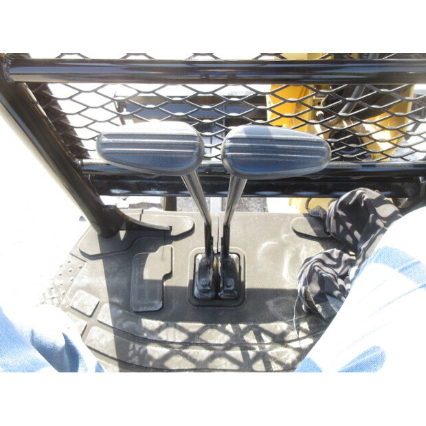 2018 Caterpillar 305.5E2CR-44041125