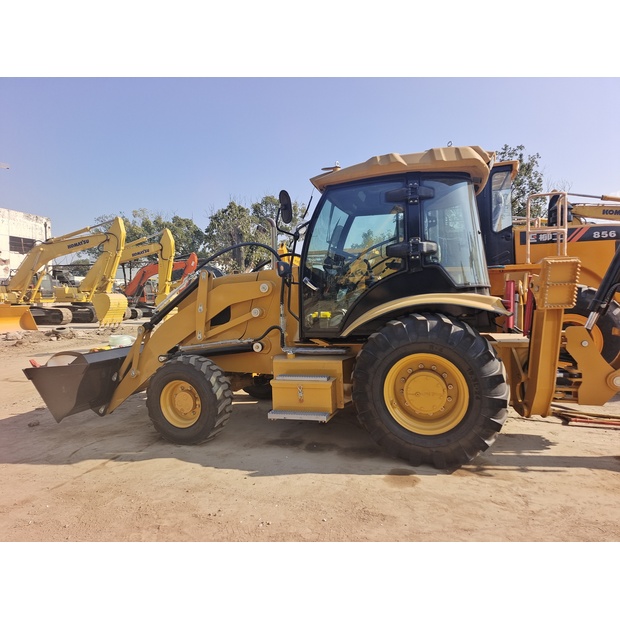 2024 Caterpillar 420F-44041231