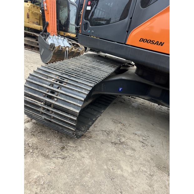 2023 ديفيلون DX225LCA-44041356