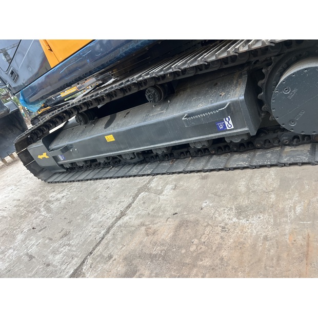 2023 Hyundai 220-44041685