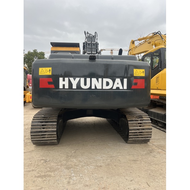 2023 Hyundai 220-44041692