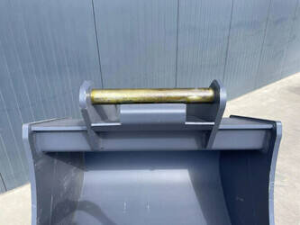 2025-engcon-s80-1390260-44043658