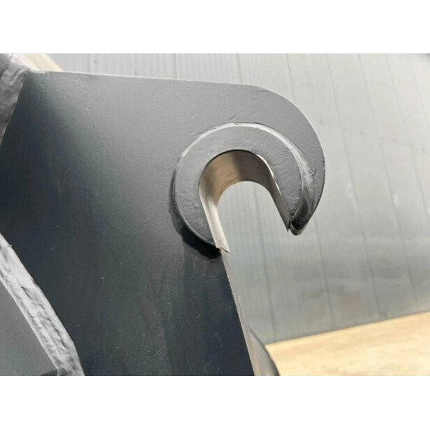 2025 Volvo L110G-44044173