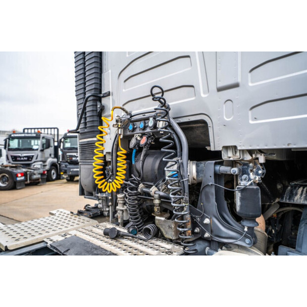 2017 فولفو FH 460-44045171