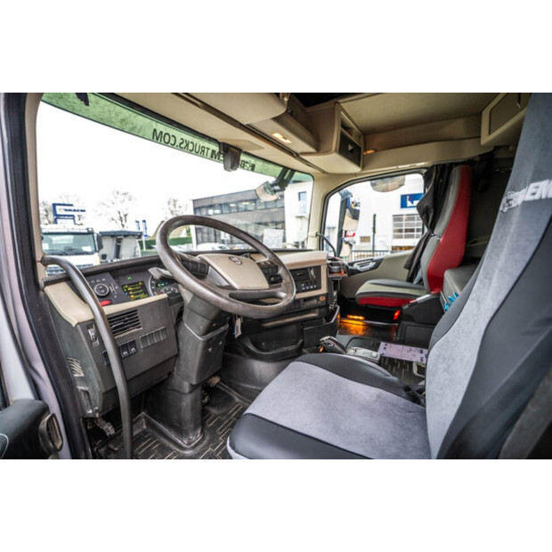 2017 فولفو FH 460-44045175