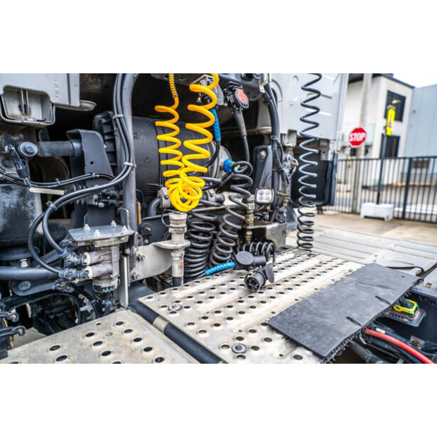 2017 فولفو FH 460-44045178