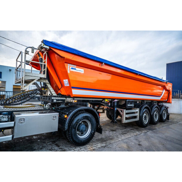 2024 MOL MOL 10 CLVN-44045264