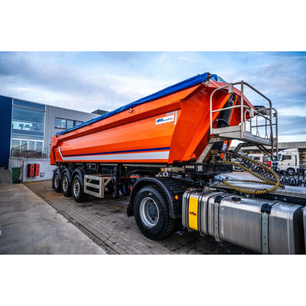 2024 MOL MOL 10 CLVN-44045266