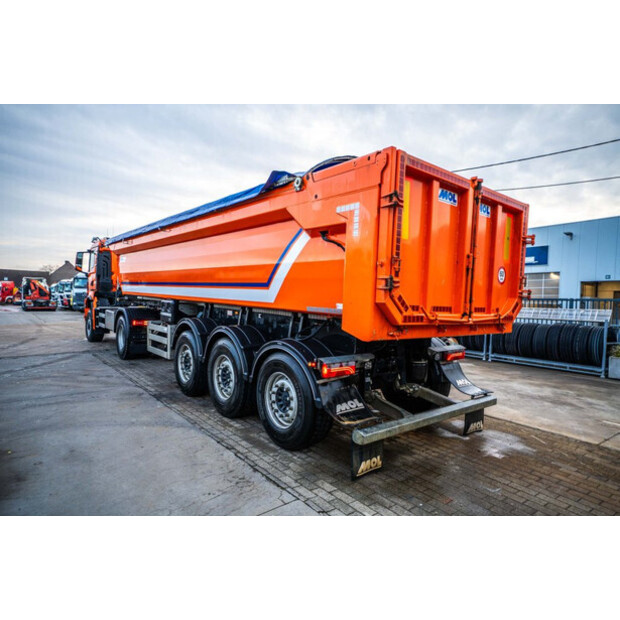 2024 MOL MOL 10 CLVN-44045271