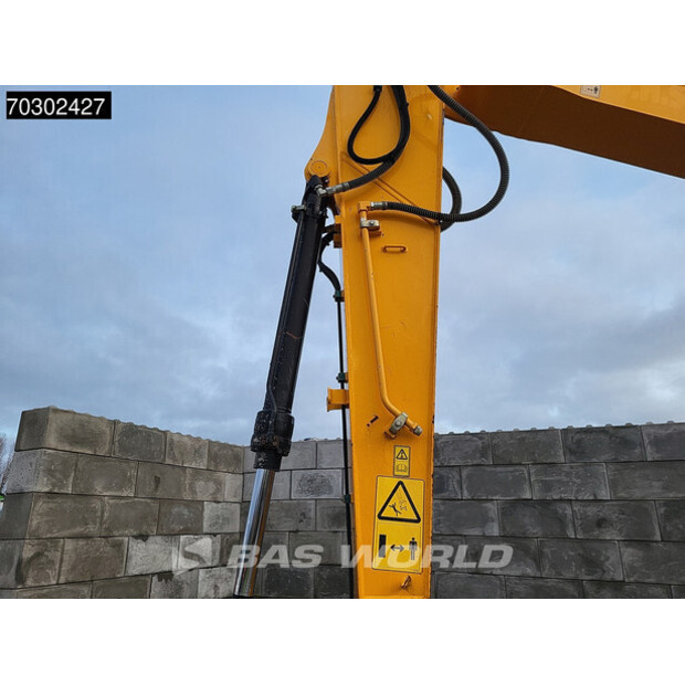2018 JCB JS130LC-44047129