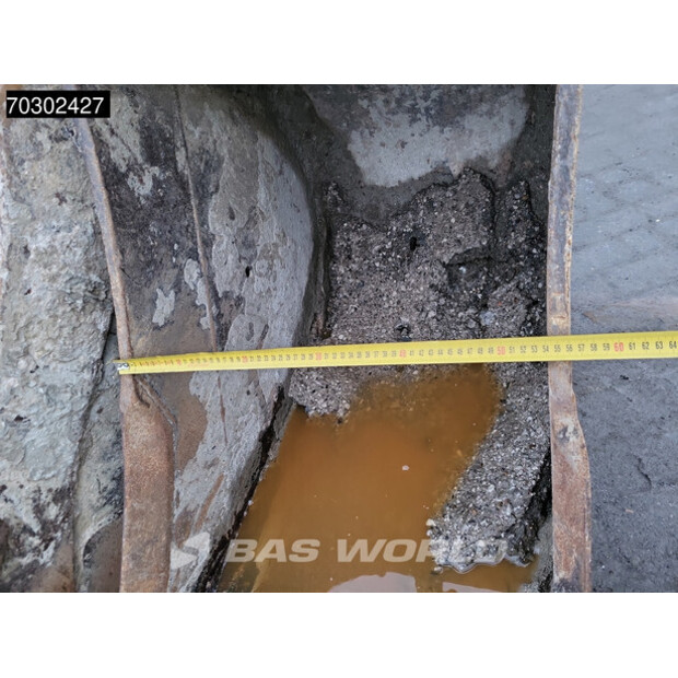 2018 JCB JS130LC-44047140