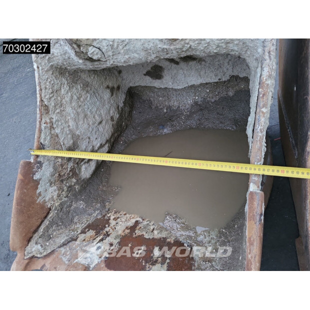 2018 JCB JS130LC-44047141