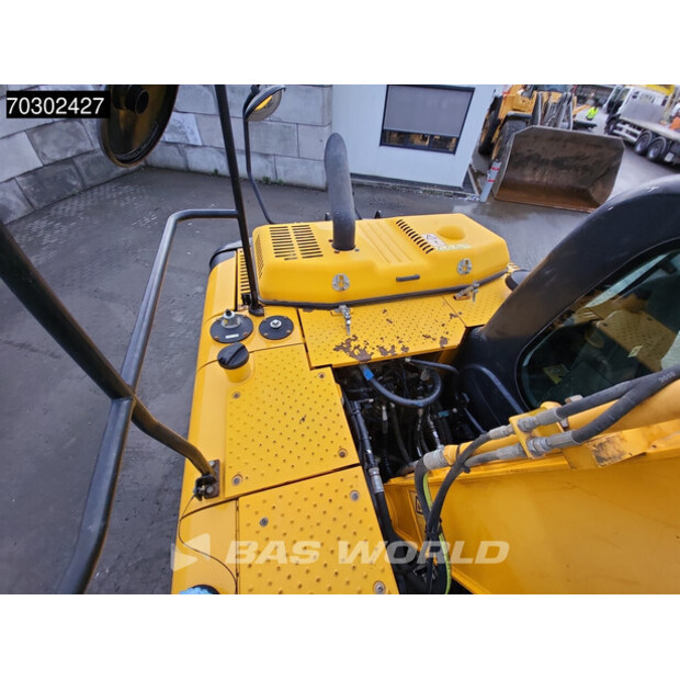 2018 JCB JS130LC-44047146