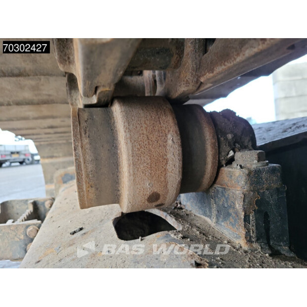 2018 JCB JS130LC-44047157