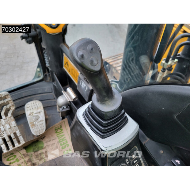 2018 JCB JS130LC-44047161