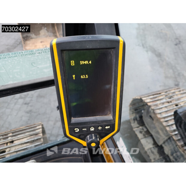 2018 JCB JS130LC-44047163