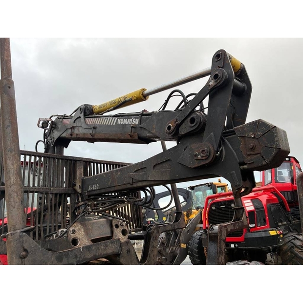 2011 Komatsu 4-44051365