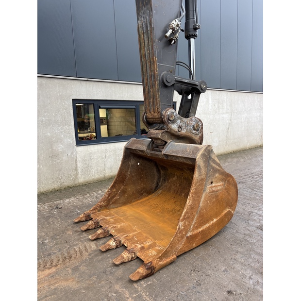 2020 فولفو EC250EL-44053919