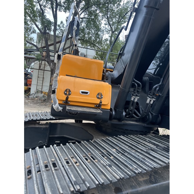 2023 Hyundai HX220HD-44060502