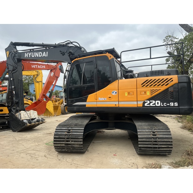 2023 Hyundai HX220HD-44060509