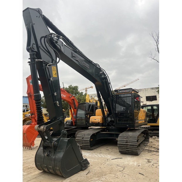 2023 هيونداي HX220HD-44060617