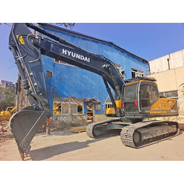 2023 Hyundai 305LC-9T-44062185