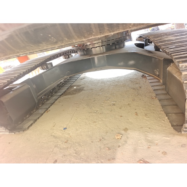 2023 Hyundai 305LC-9T-44062193