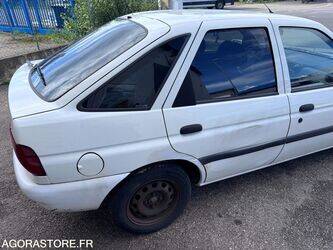 1998-ford-escort-1390608-44062310