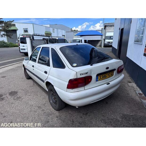 1998 Ford Escort-44062312