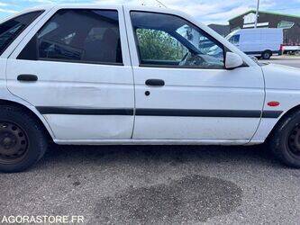 1998-ford-escort-1390608-44062313