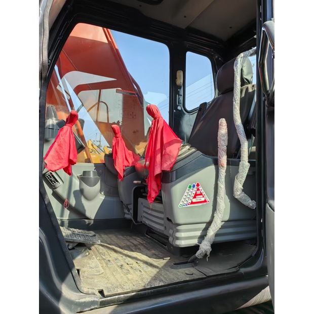 2023 هيتاشى ZX160-44062890