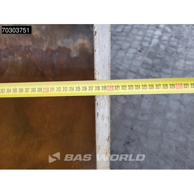 2017 فولفو L180H-44063900