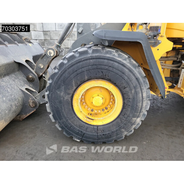 2017 فولفو L180H-44063912