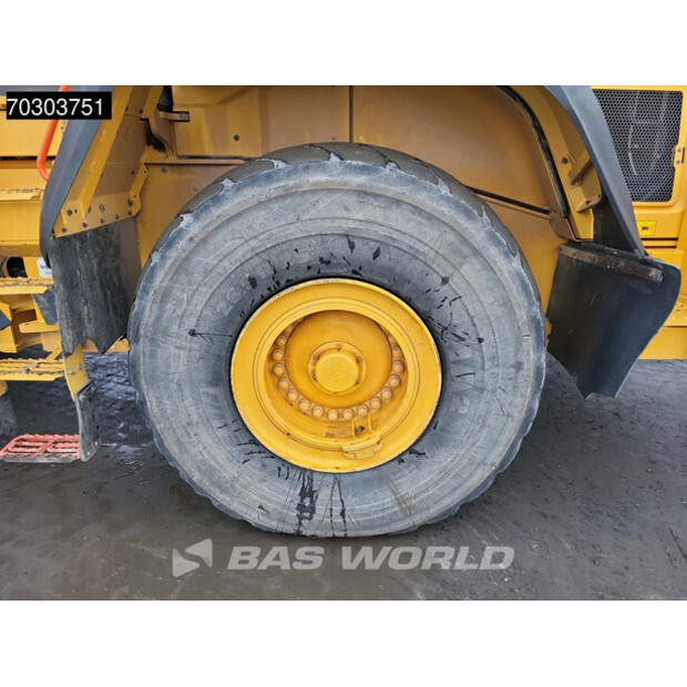 2017 فولفو L180H-44063913