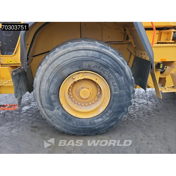 2017 فولفو L180H-44063914