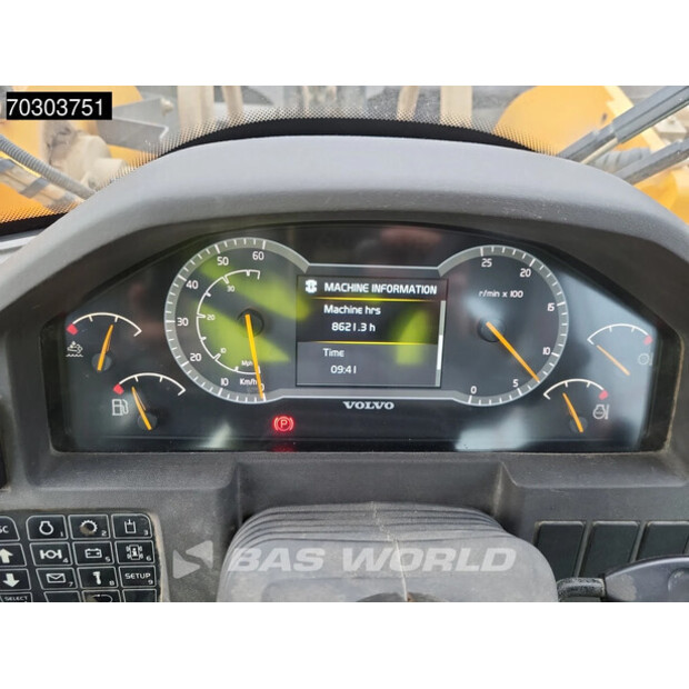 2017 فولفو L180H-44063926