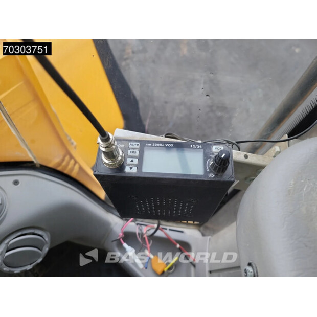 2017 فولفو L180H-44063930