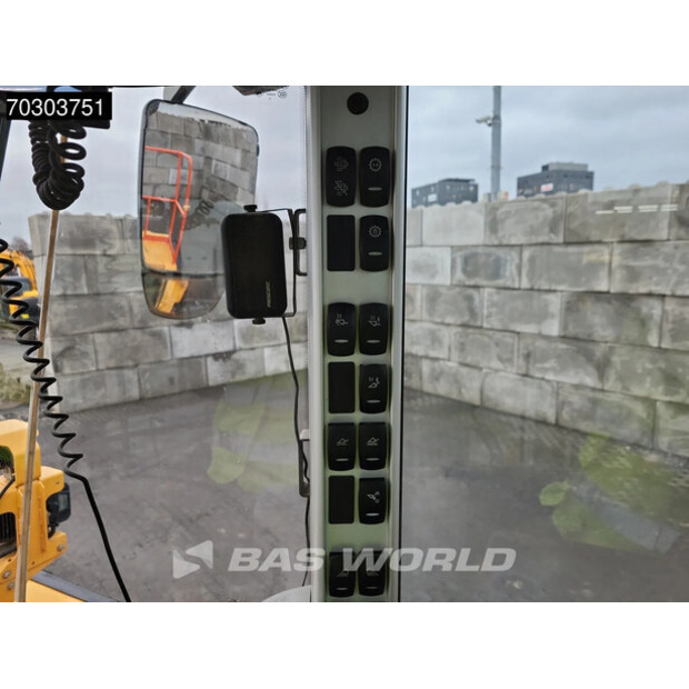 2017 فولفو L180H-44063932